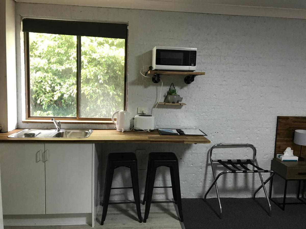 Coffs Shearwater Motel Кофс-Харбор Экстерьер фото