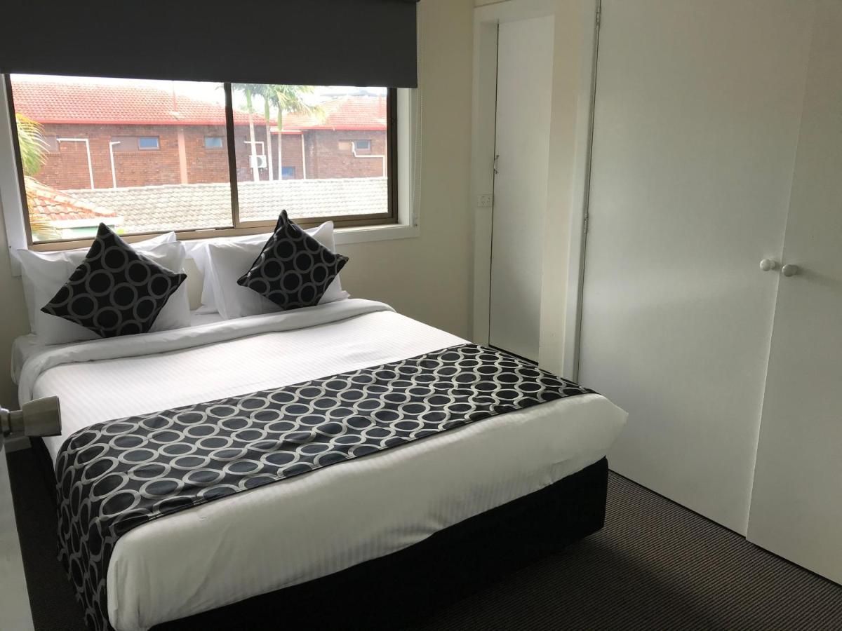 Coffs Shearwater Motel Кофс-Харбор Экстерьер фото