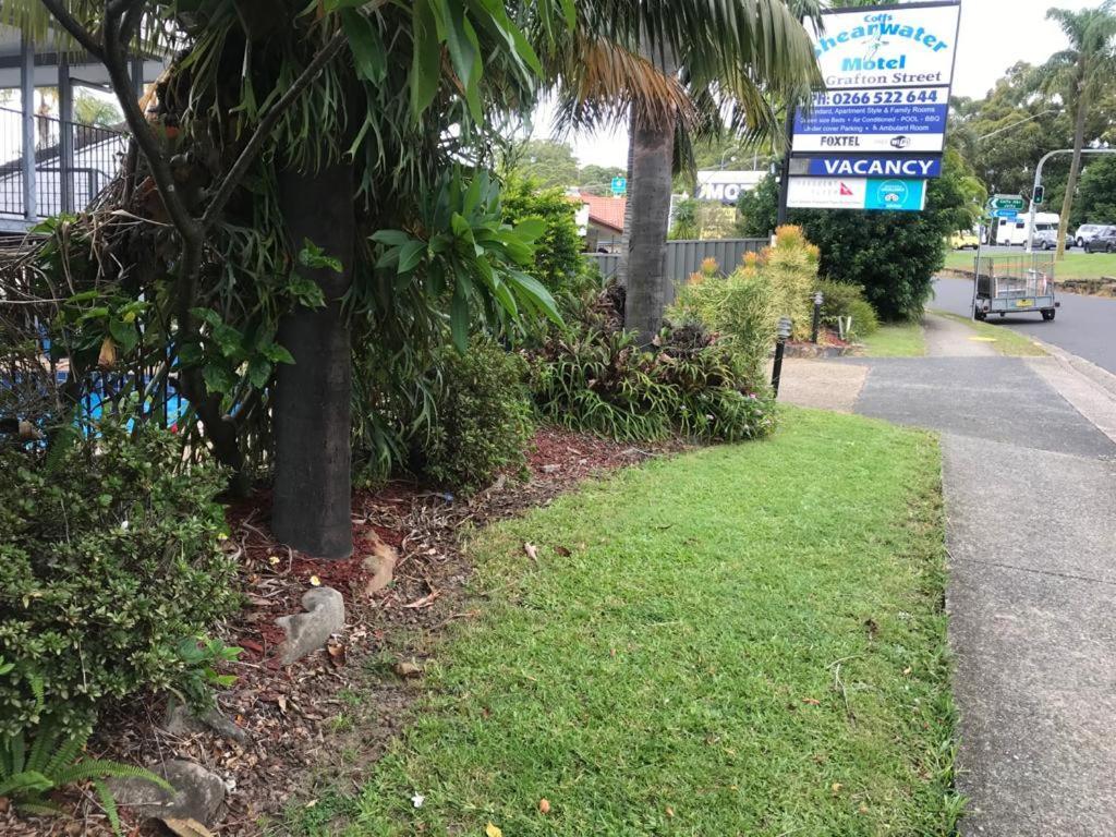 Coffs Shearwater Motel Кофс-Харбор Экстерьер фото